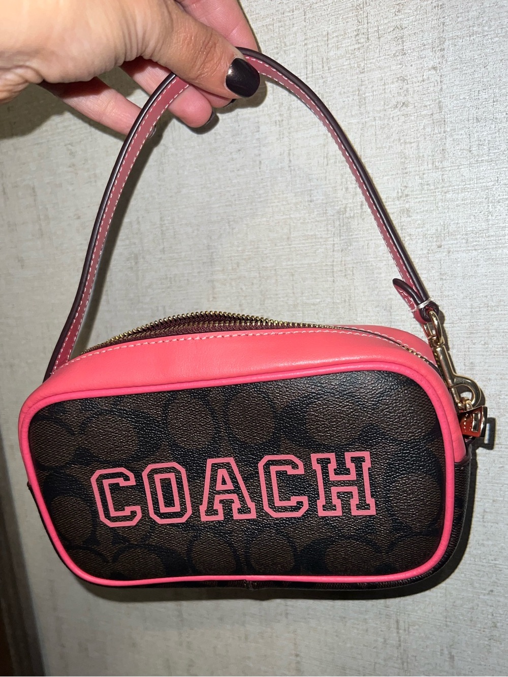 COACH VARSITY JAMIE WRISTLET PURSE IN SIGNATURE CANVAS BROWN & WATERMELON PINK